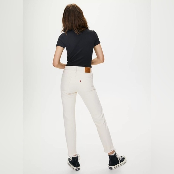 Levi's Wedgie Icon Fit in Neutral Ground - Picture 4 of 16